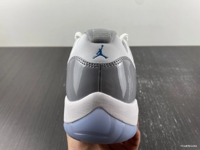 Low 11 Cement AV2187-140 Air Jordan Grey 0823